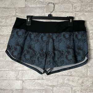 Vuori "The Rise. The Shine.” Activewear Shorts